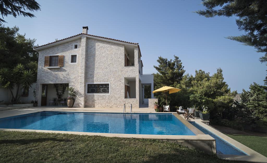 Villa Corina Near The Airport Kouvarás Buitenkant foto