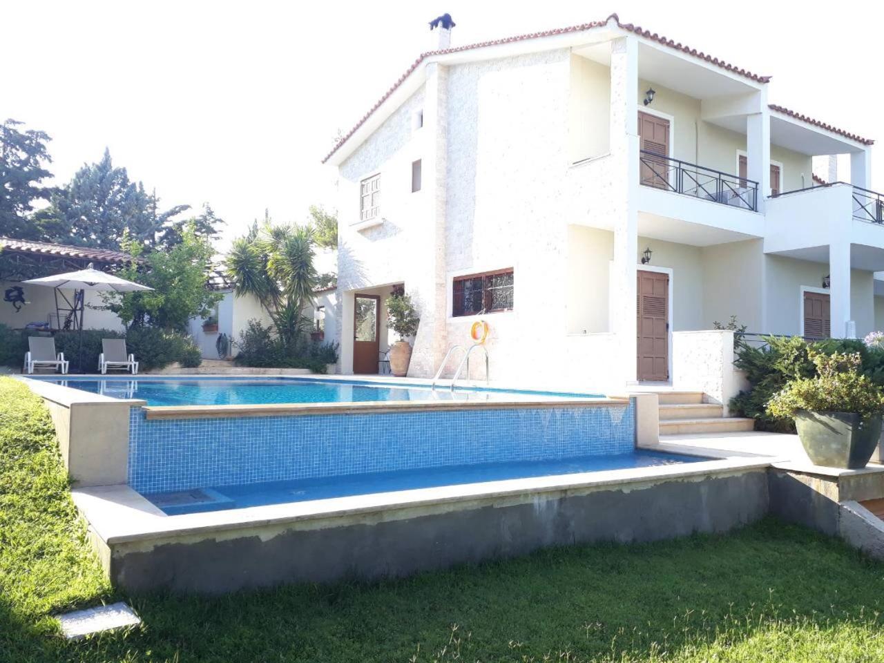 Villa Corina Near The Airport Kouvarás Buitenkant foto